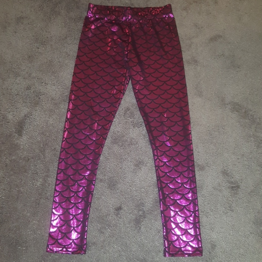 Small fuschia mermaid scale leggings
